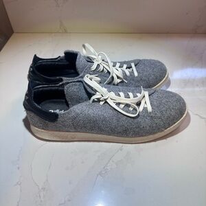 adidas Stan Smiths size 12.5